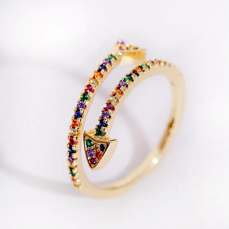 Bague Flèche aux Strasses colorés